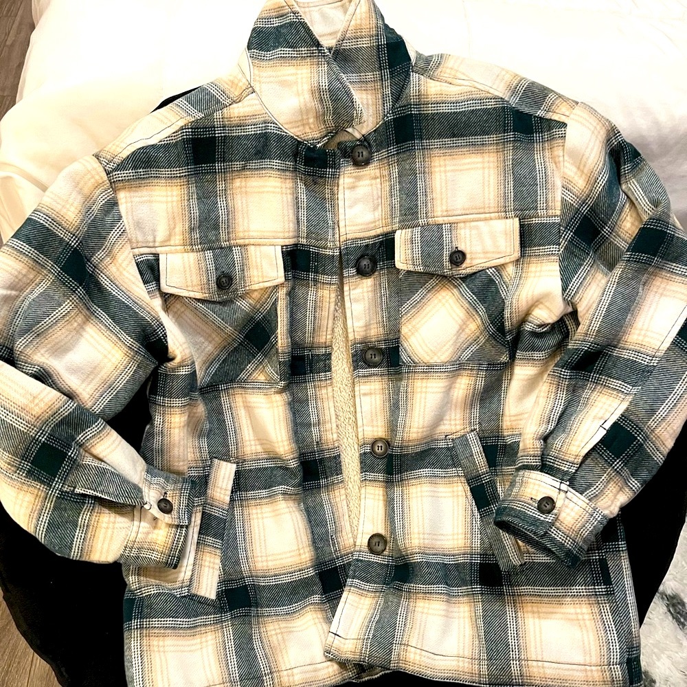 Women’s Oversized Sherpa Lined Flannel Shirt
